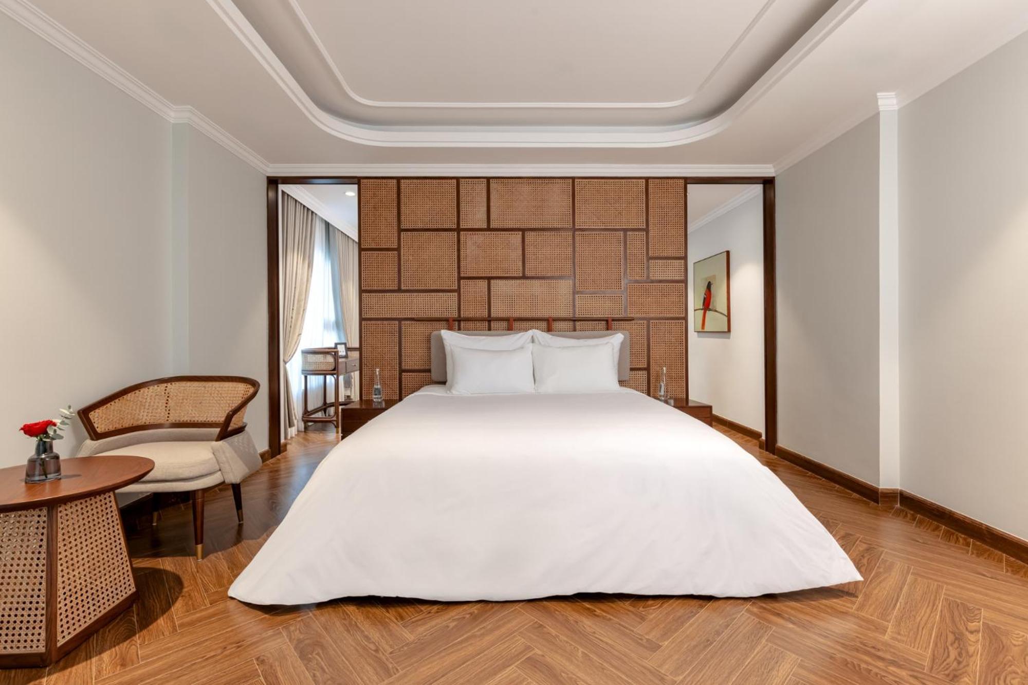 La Siesta Classic Hang Thung Ханой Экстерьер фото A bedroom at the hotel