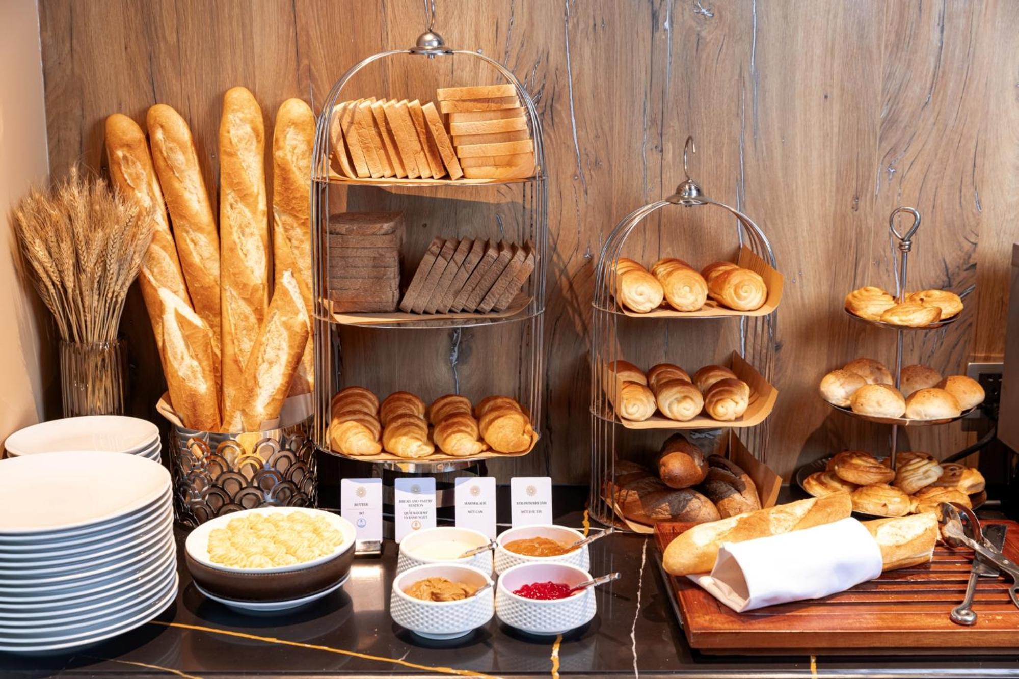 La Siesta Classic Hang Thung Ханой Экстерьер фото A bread station