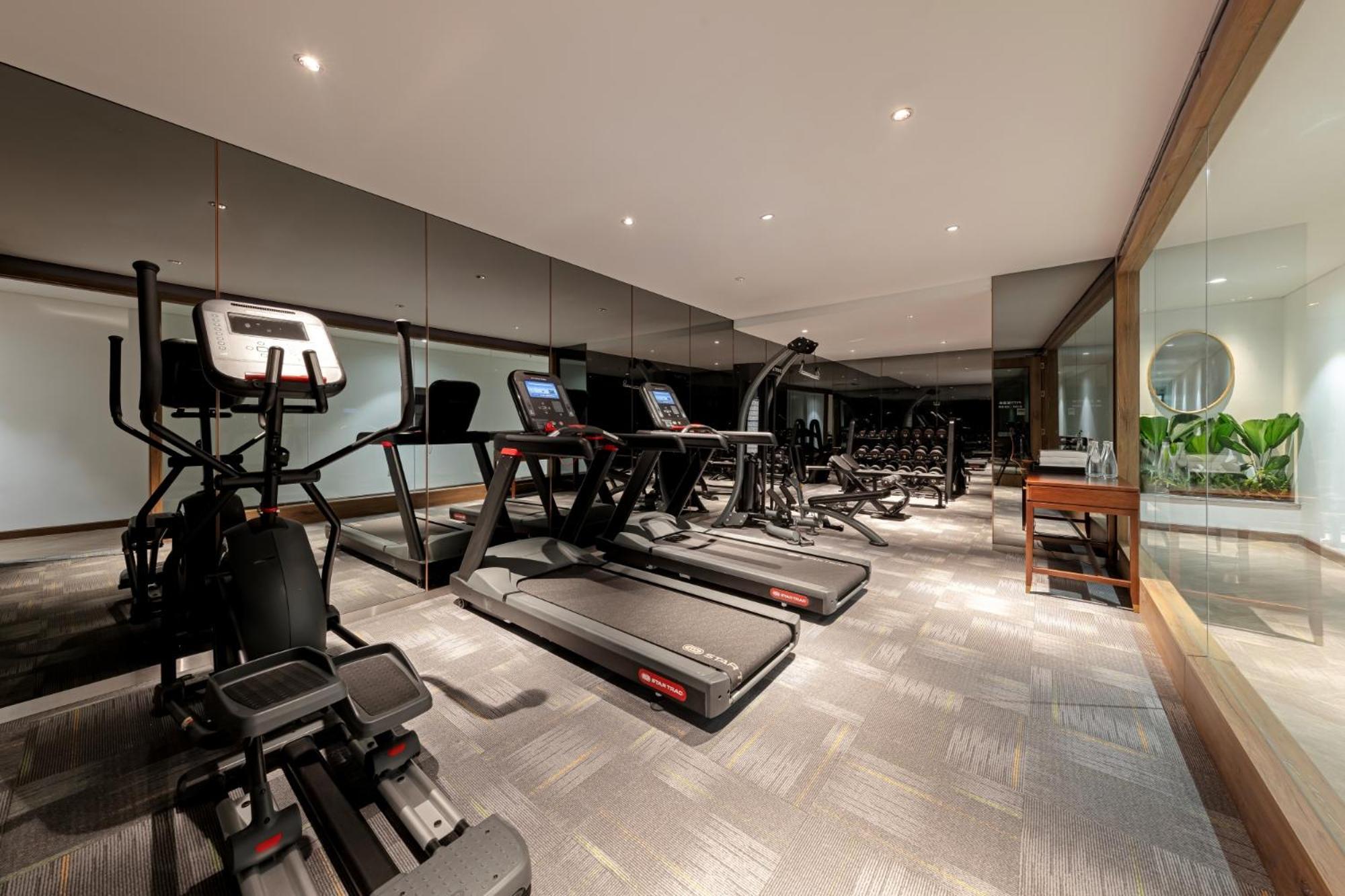 La Siesta Classic Hang Thung Ханой Экстерьер фото The gym at The Hari