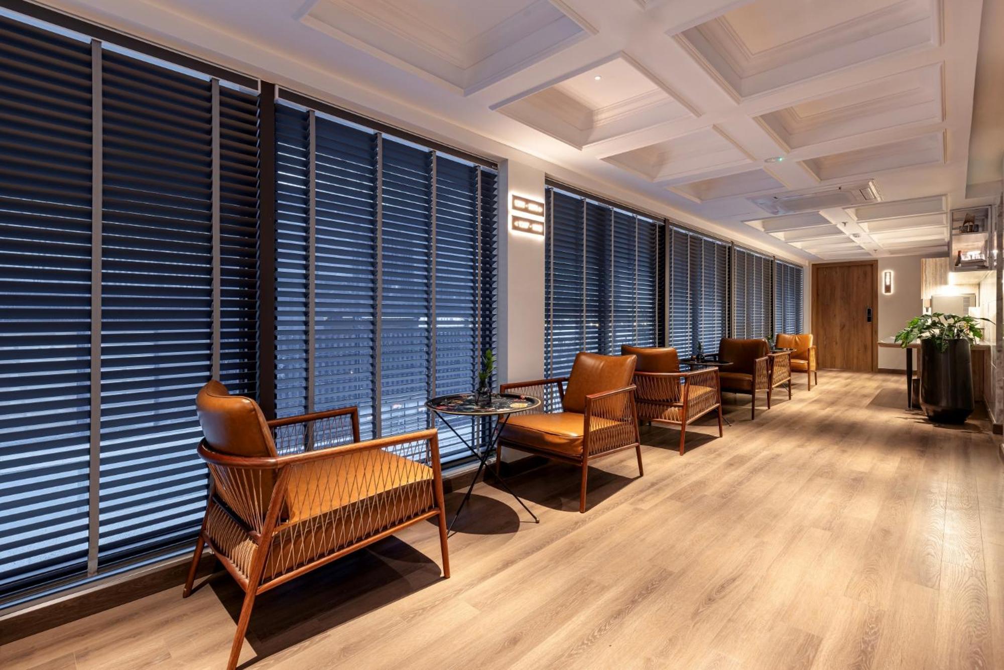 La Siesta Classic Hang Thung Ханой Экстерьер фото The lounge at the airport